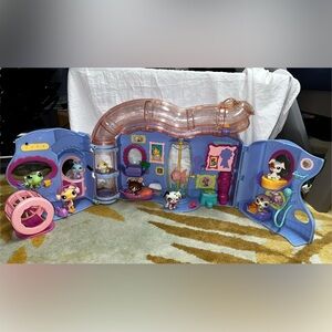 LPS Little Lovin’ Pet Playhouse - Lot of 8 Pets